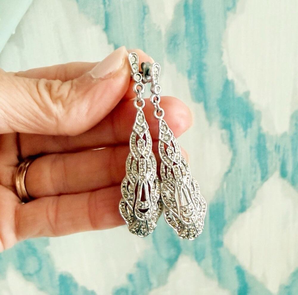 Vintage Silver Tone Filigree Rhinestone Drop Earrings Dangle Pierced Ornate